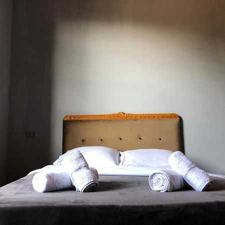 Lucky Family Hotel Тбилиси Екстериор снимка