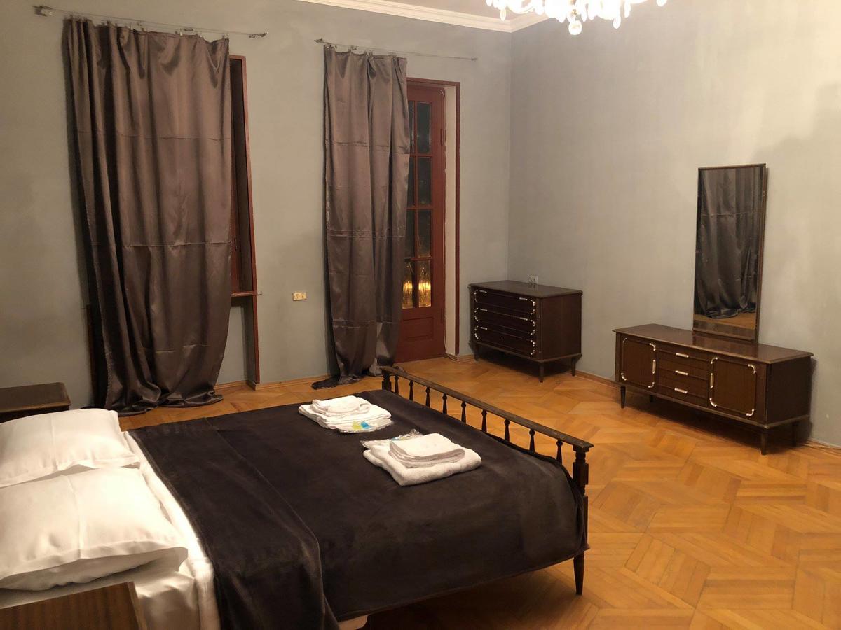 Lucky Family Hotel Тбилиси Екстериор снимка
