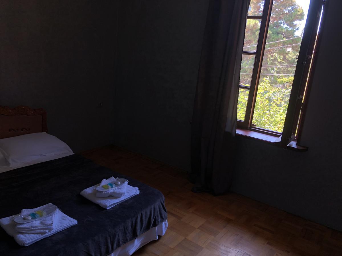 Lucky Family Hotel Тбилиси Екстериор снимка