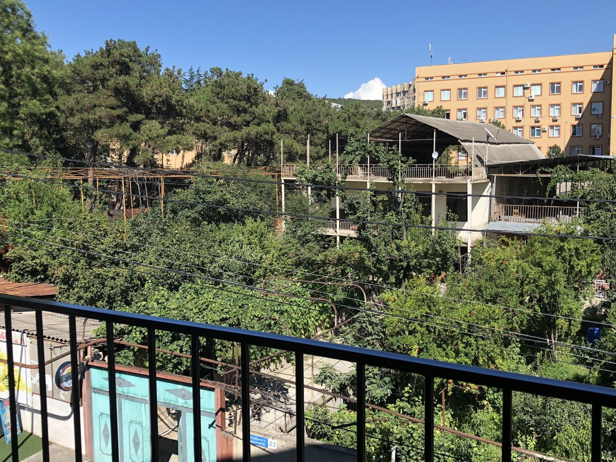 Lucky Family Hotel Тбилиси Екстериор снимка